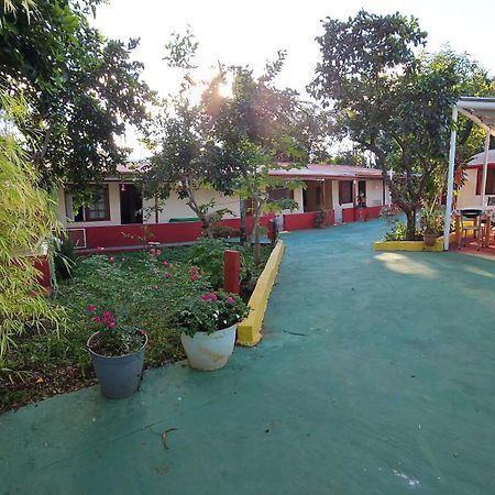 Peixes Apart Hotel Puerto Iguazu Exterior photo